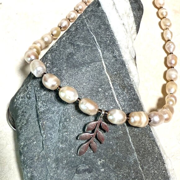 Genuine Pale Pink Freshwater Pearl Silver Leaf Branch Beaded Short Necklace - Picture 6 of 12